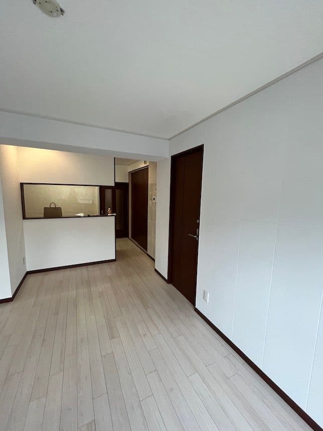 中古マンションのリノベーション前のダイニングキッチン