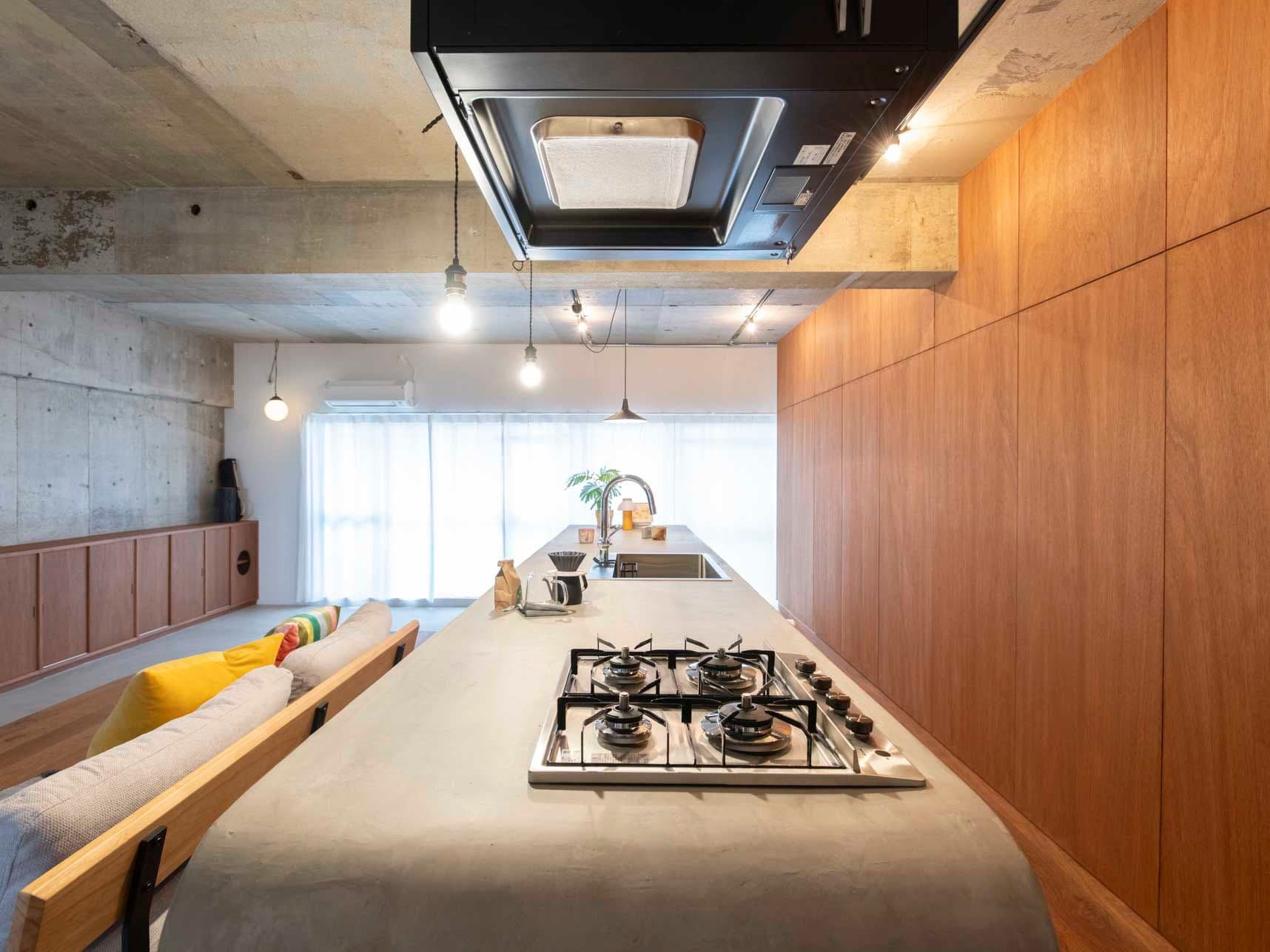 中古マンションのリノベーション後のキッチンのコンロ