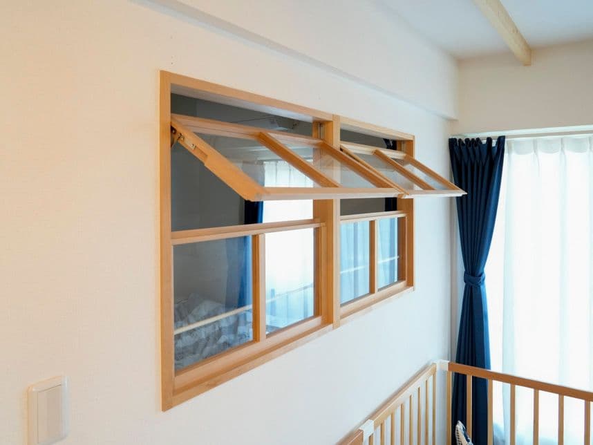 中古マンションのリノベーション後の寝室の室内窓