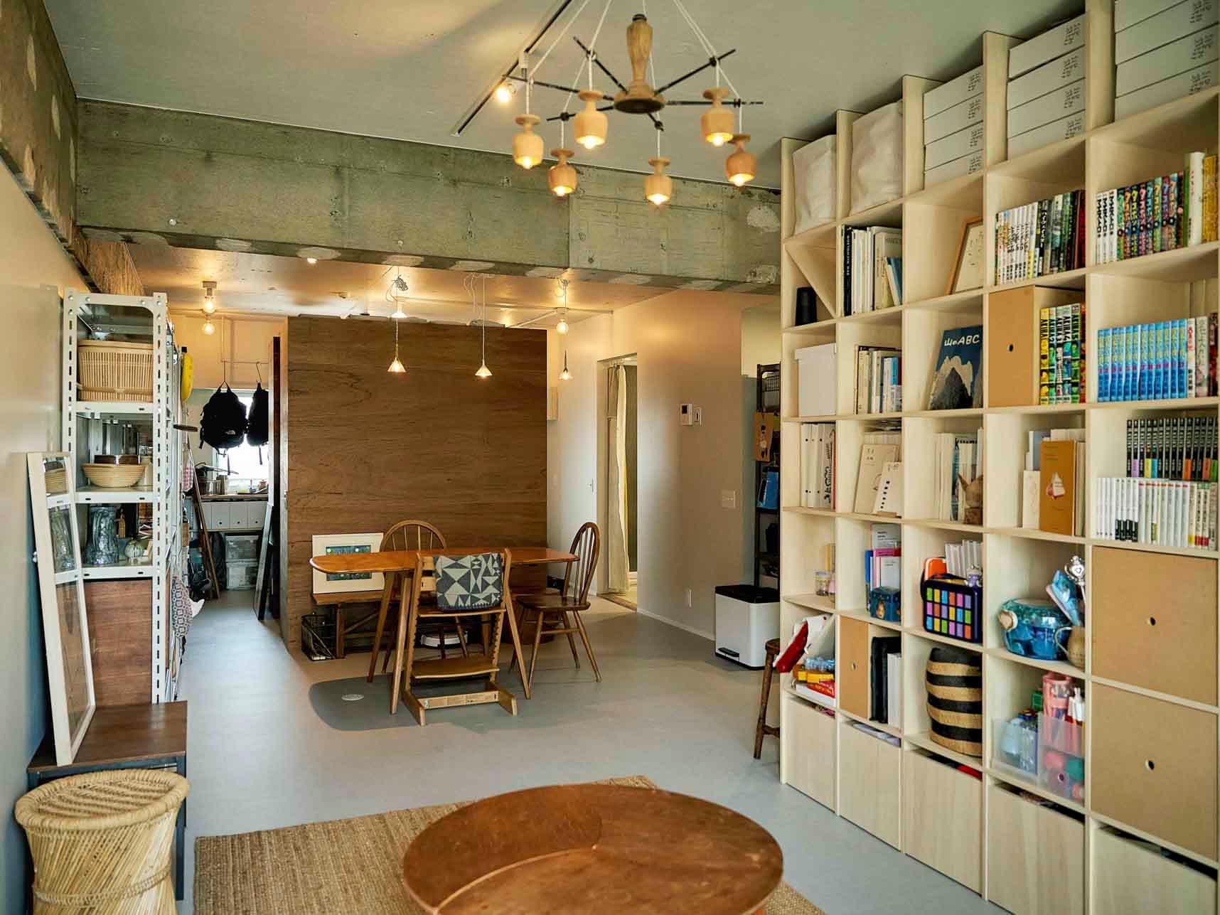 中古マンションのリノベーション後のリビングから見たダイニング