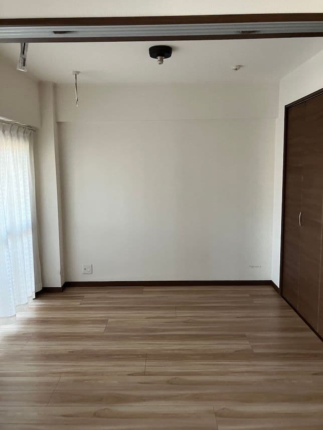 中古マンションのリノベーション前の洋室