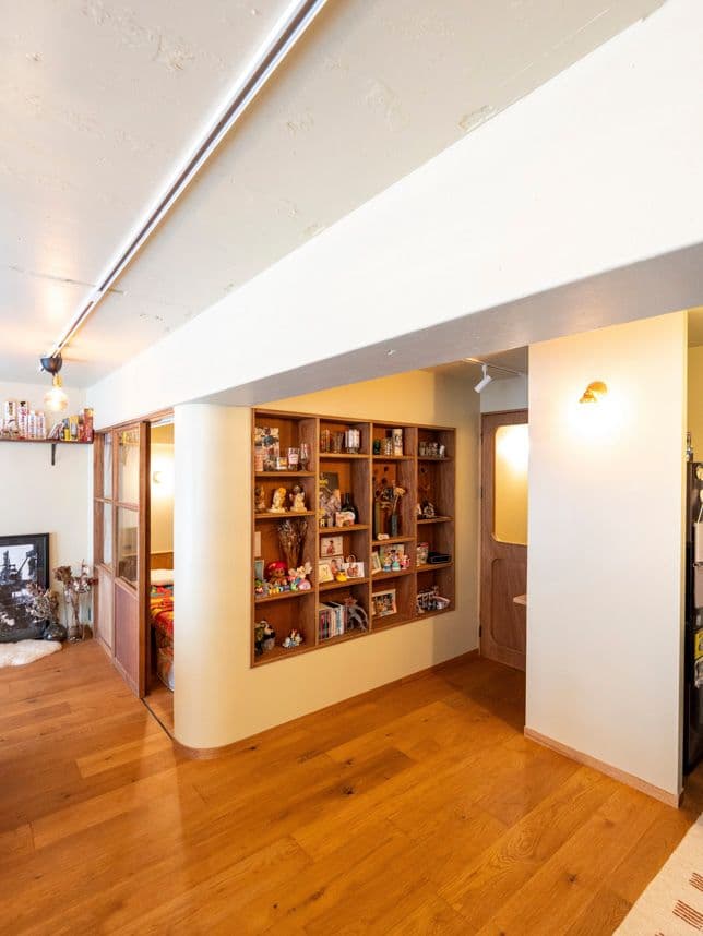 中古マンションのリノベーション後のディスプレイ棚