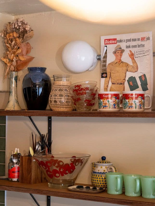 中古マンションのリノベーション後のダイニングの棚