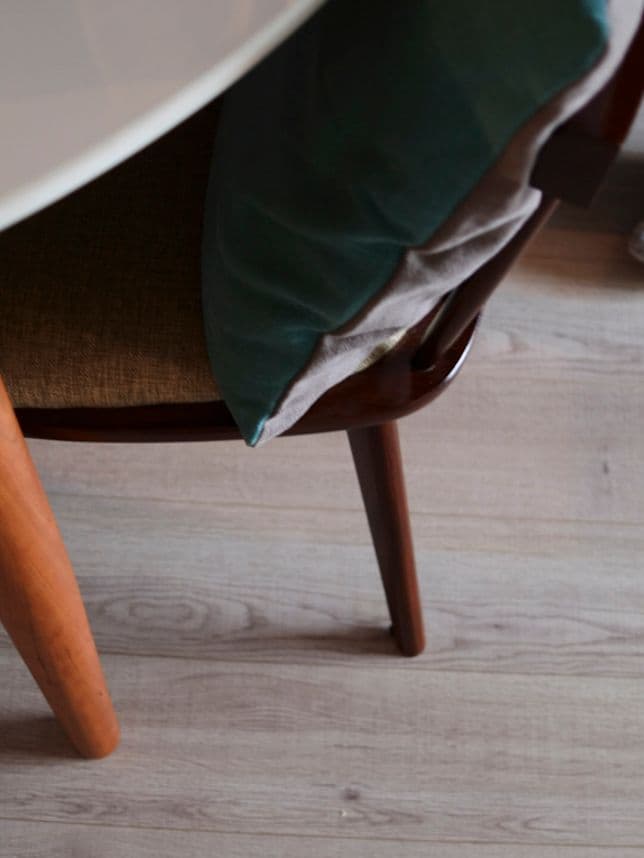 中古マンションのリノベーション後のダイニングの家具