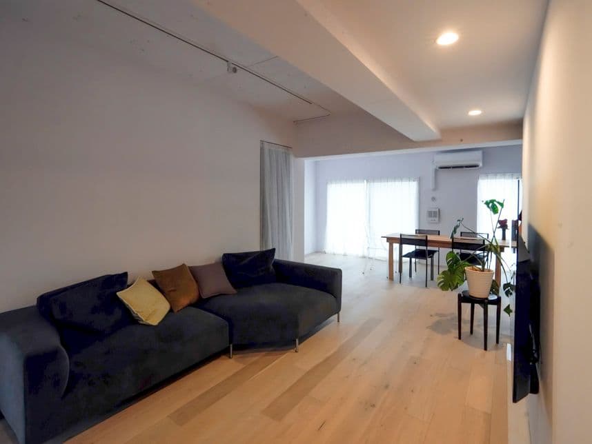 中古マンションのリノベーション後のリビングとダイニング