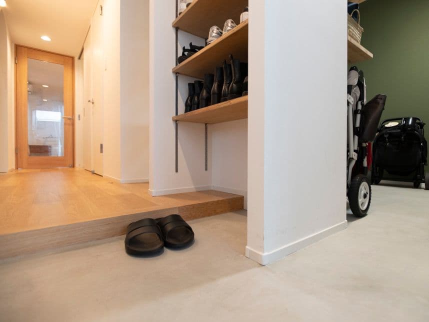 中古マンションのリノベーション後の玄関土間