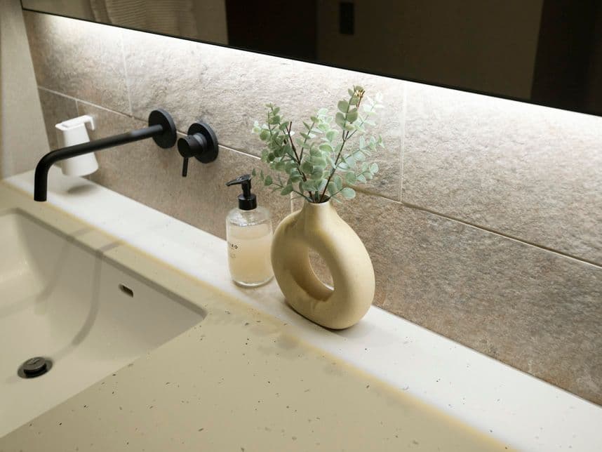 中古マンションのリノベーション後の洗面台の小物