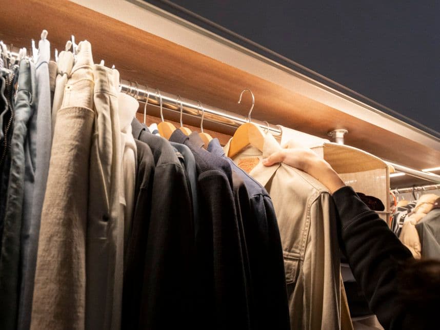 中古マンションのリノベーション後のクローゼットの照明