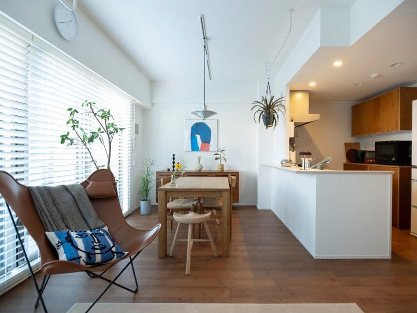 中古マンションのリノベーション後のダイニングとキッチン