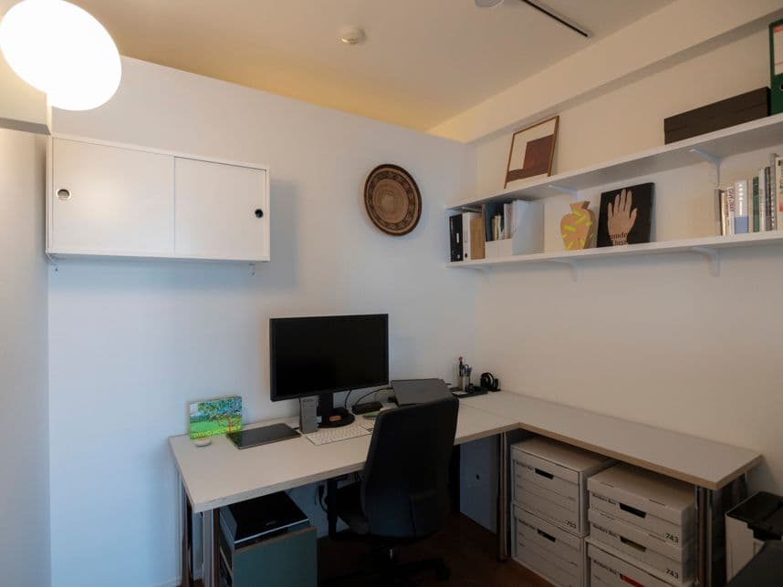 中古マンションのリノベーション後のワークスペースの壁