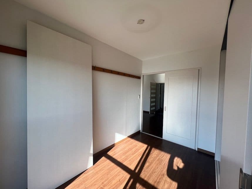 中古マンションのリノベーション前の洋室