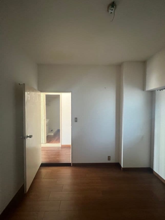 中古マンションのリノベーション前の洋室